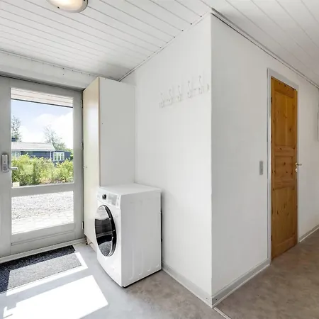 Knag - 800m To The Fjord By Interhome Hemmet
